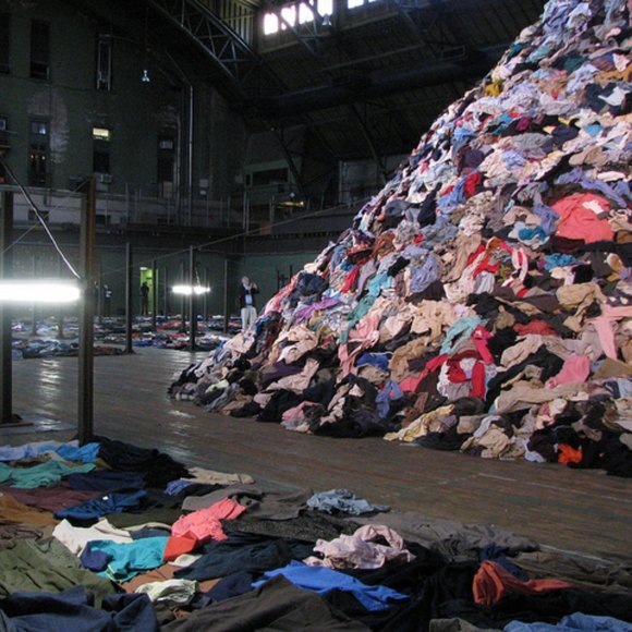 Meet your Poshers, Michelle & Von - Picture 7 of 9